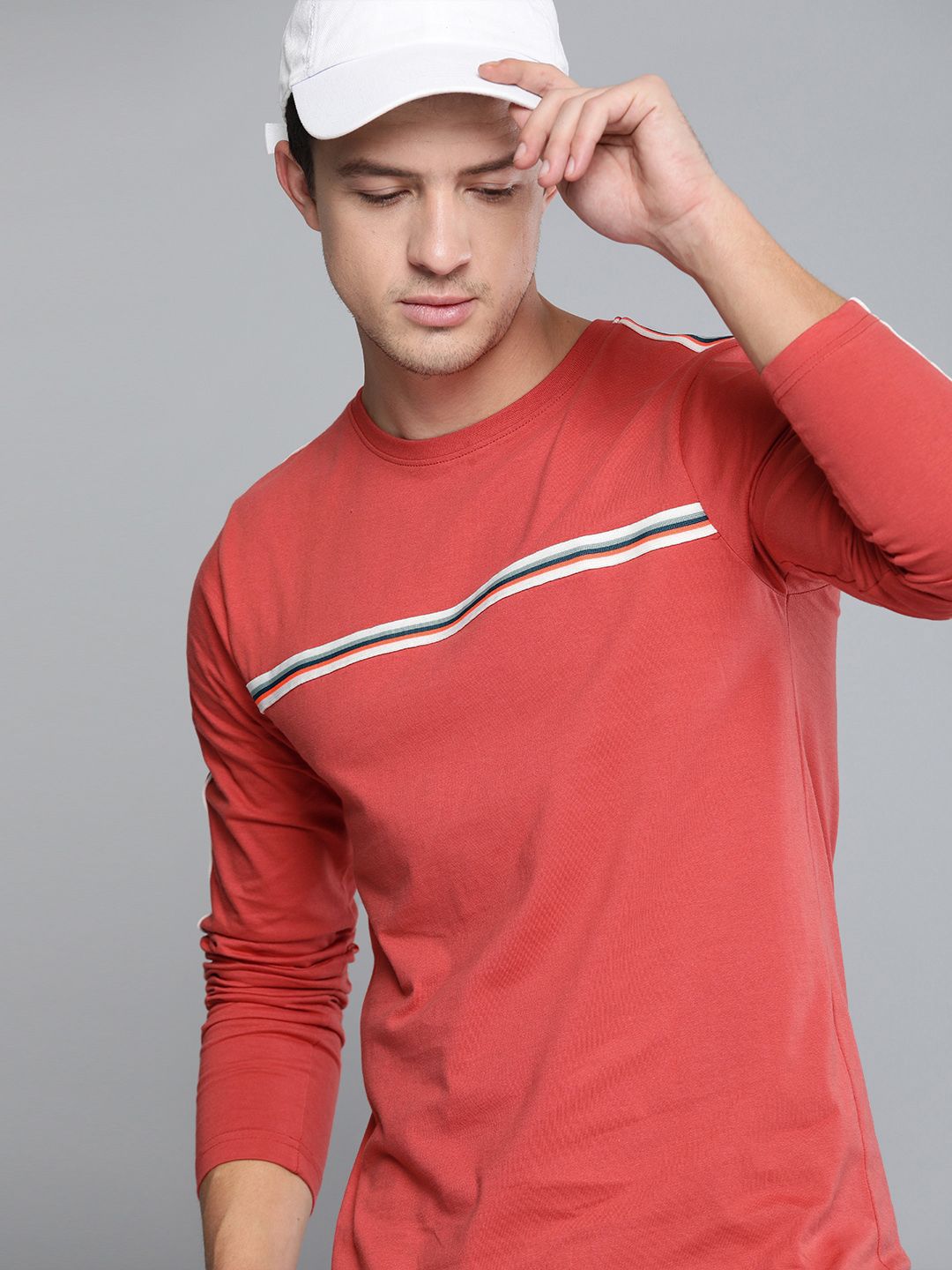Difference of Opinion Men Coral Pink Solid Round Neck Pure Cotton T-shirt