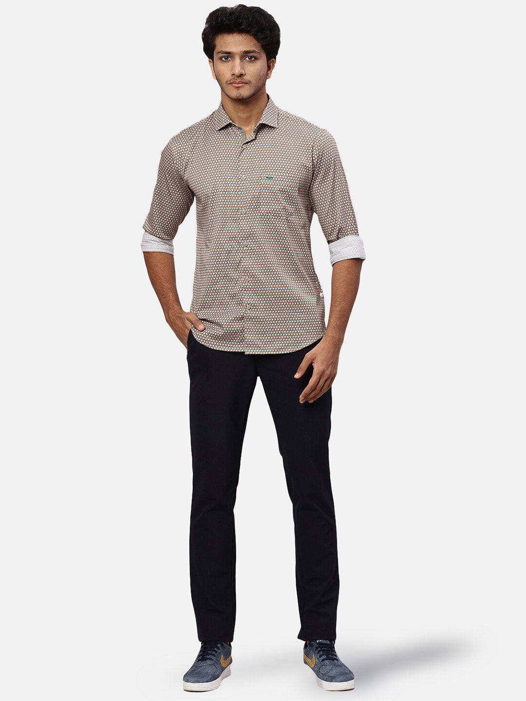 Park Avenue Geometric Printed Slim Fit Casual Shirt