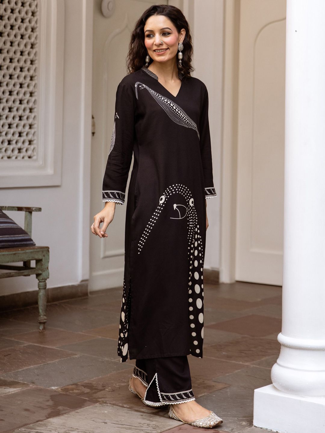 Indo Era Floral Printed Mandarin Collar Straight Kurta With Trousers