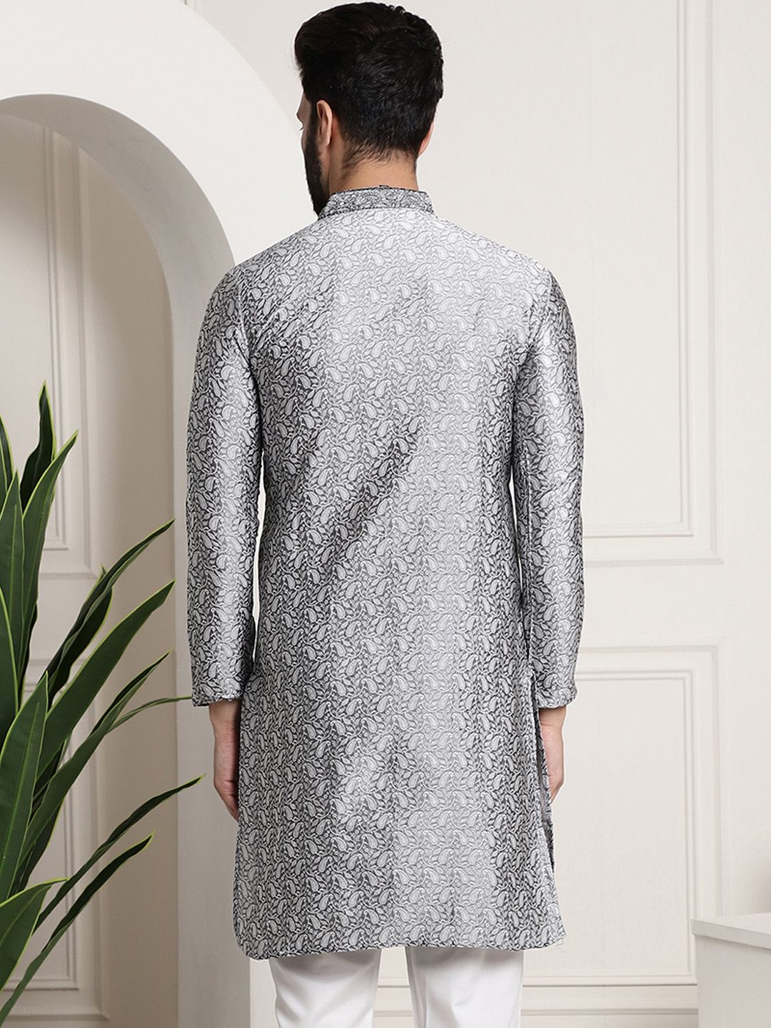 SOJANYA Men Grey Woven Design Straight Kurta