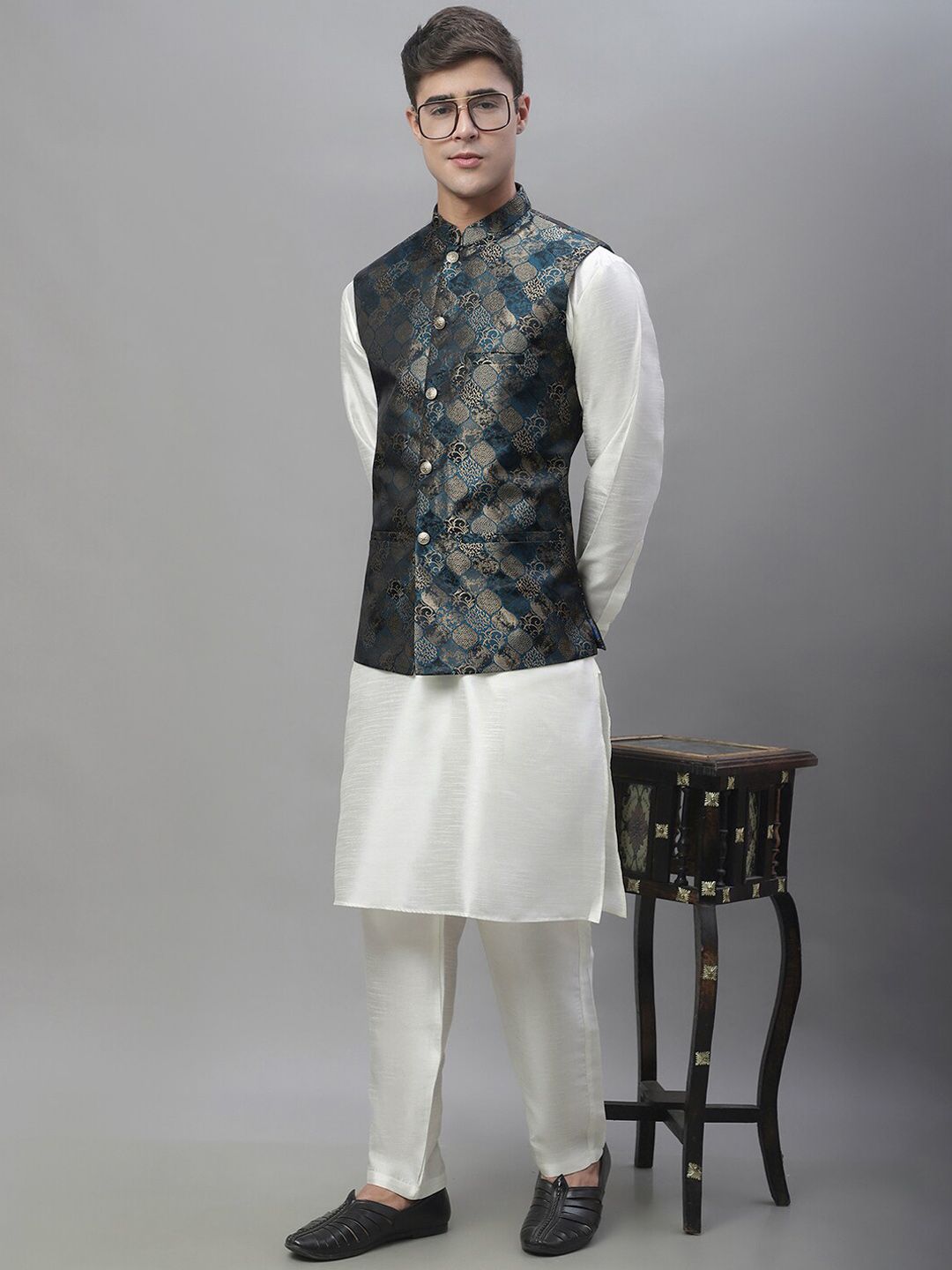 Anouk Woven Design Mandarin Collar Jackets