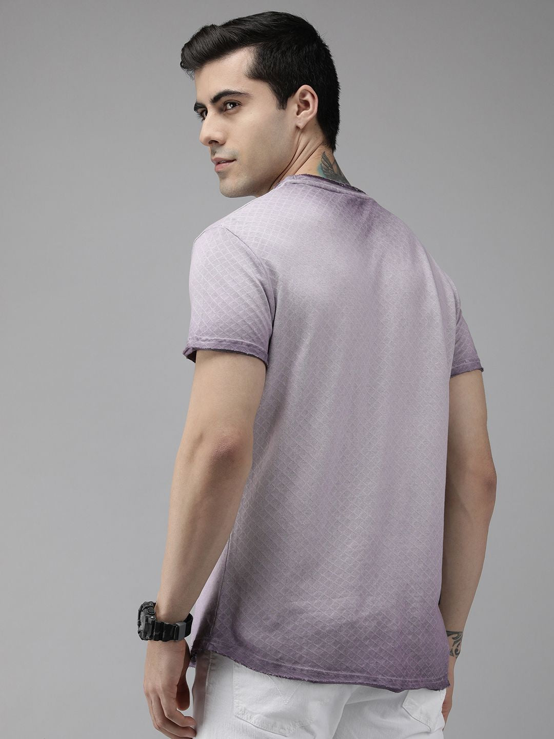 THE BEAR HOUSE Men Lavender Self Design Pure Cotton Slim Fit T-shirt