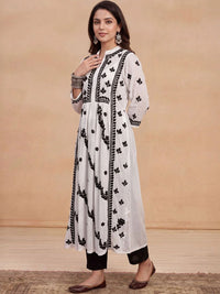 House of Chikankari Women Embroidered Chikankari Kurta