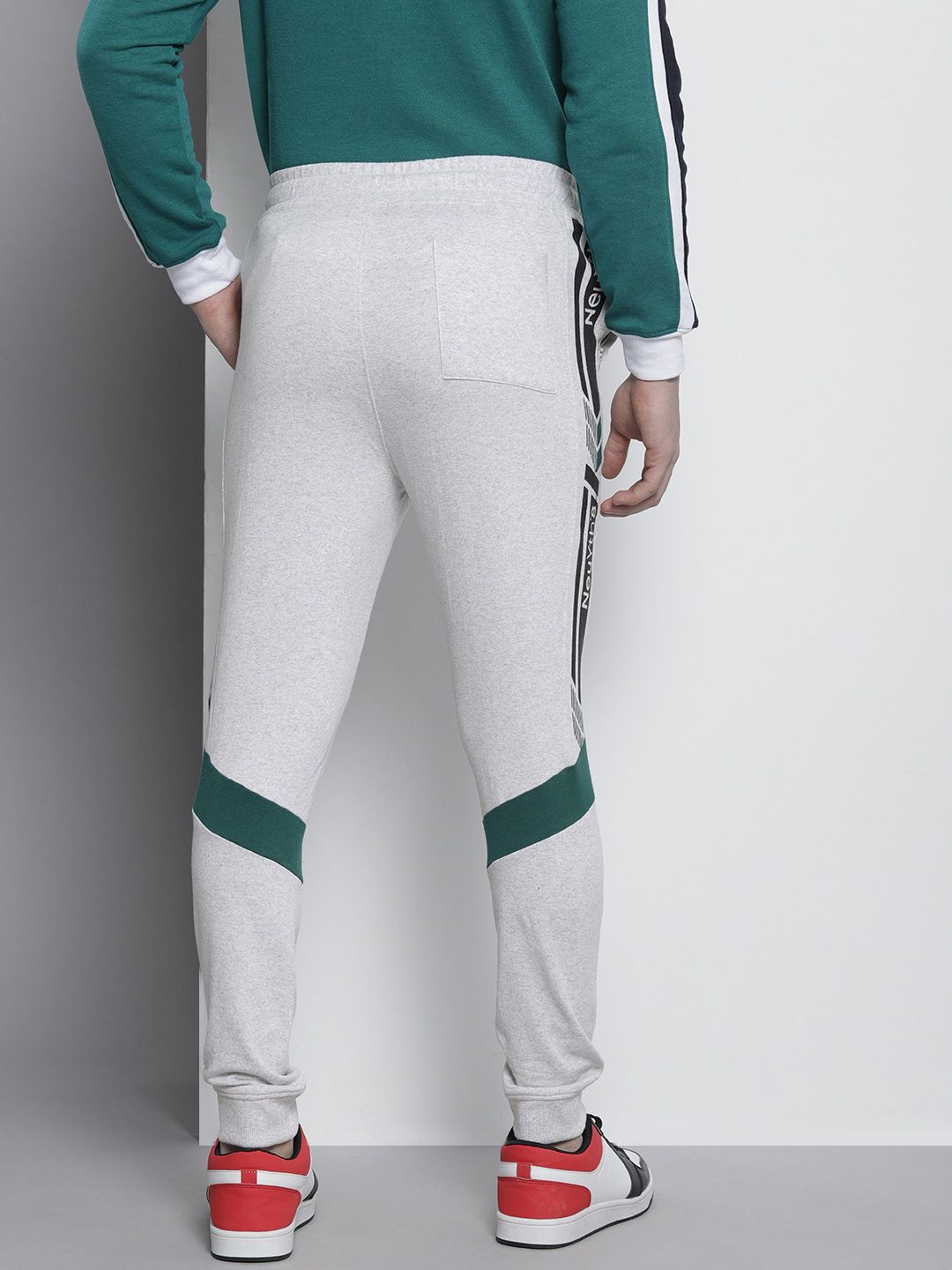 The Indian Garage Co Men Grey & Teal-Green Printed Slim-Fit Joggers