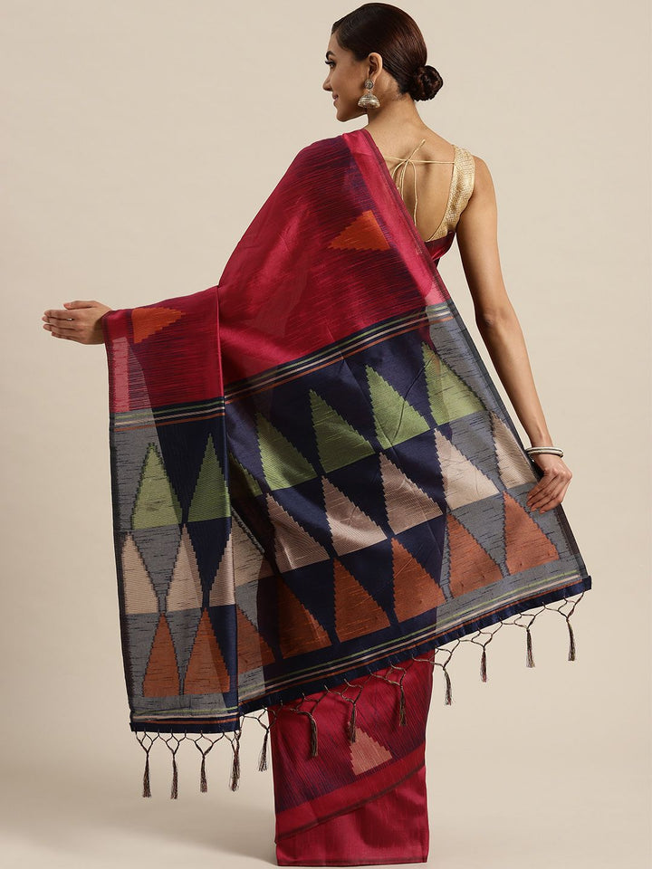 Saree mall Magenta Solid Saree