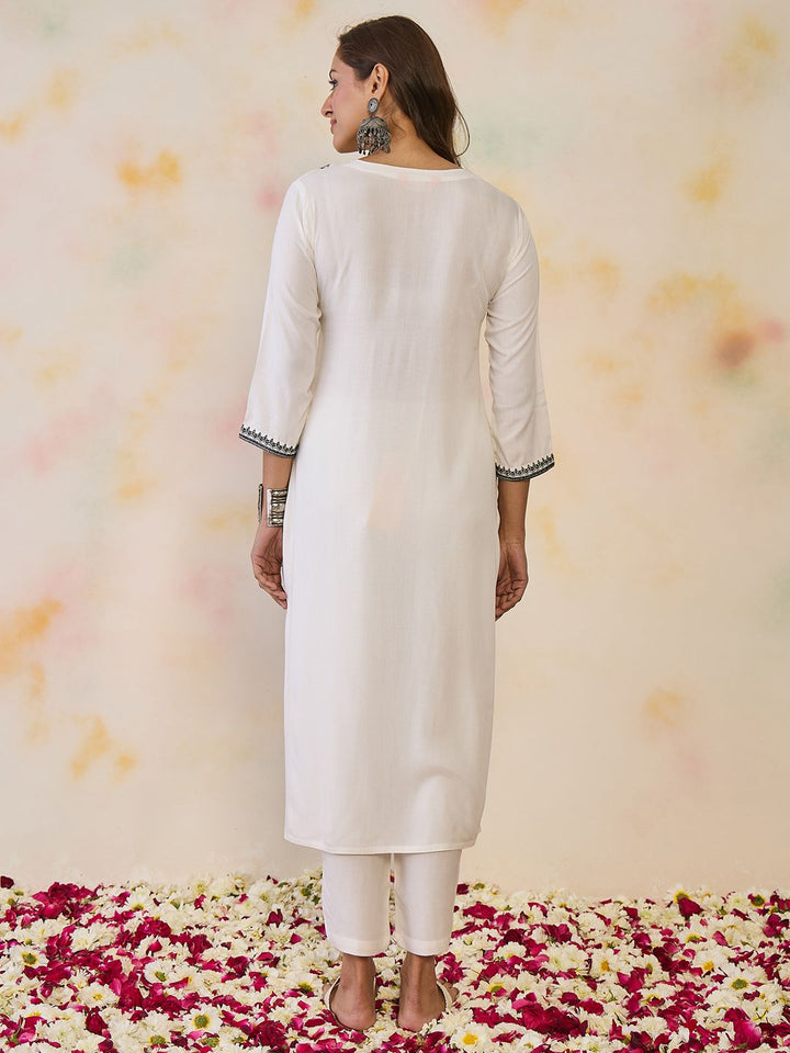 Indo Era Women Ethnic Motifs Embroidered Thread Work Floral Kurta