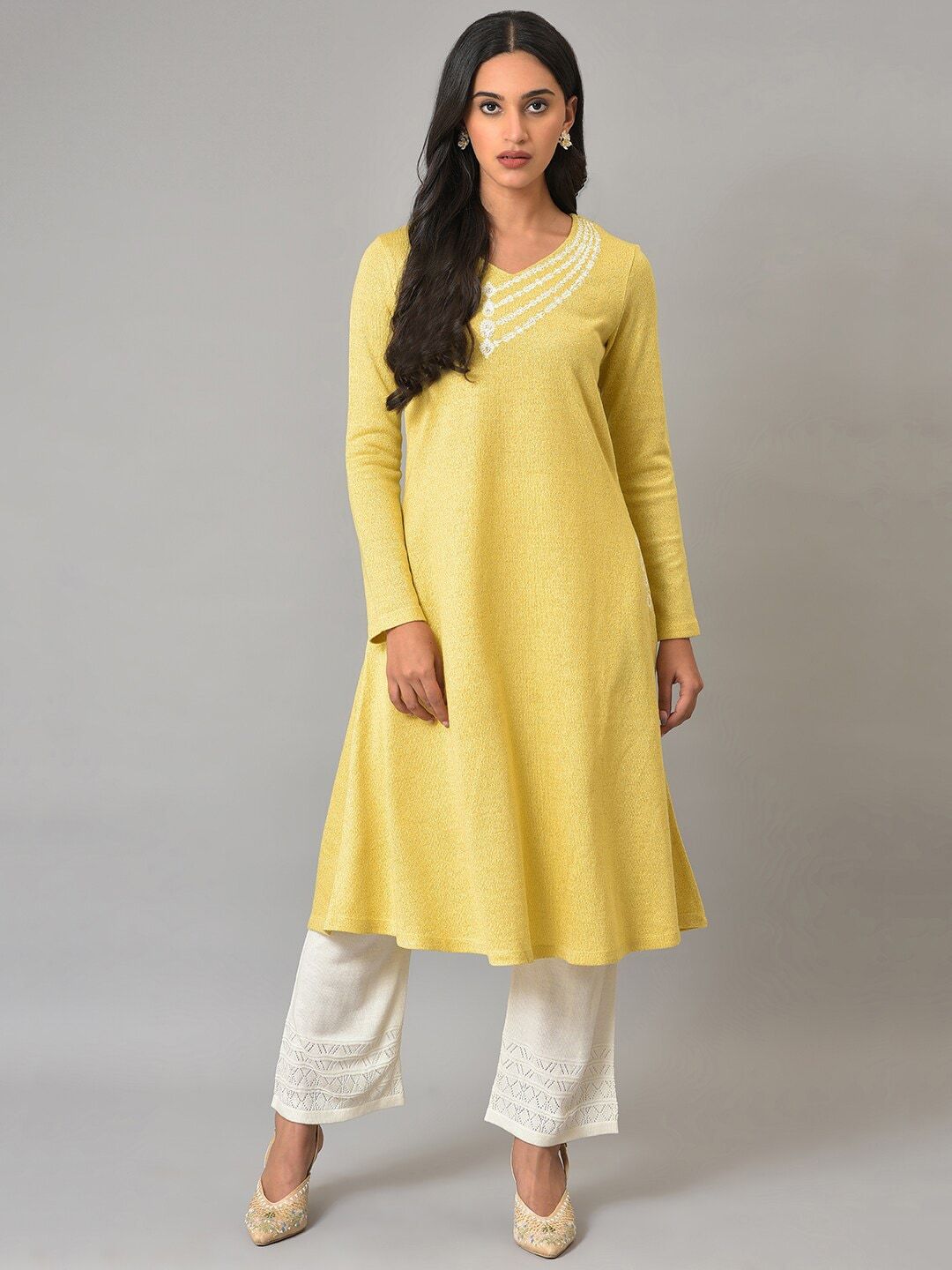 W V-Neck A-Line Regular Fit Straight Acrylic Kurta