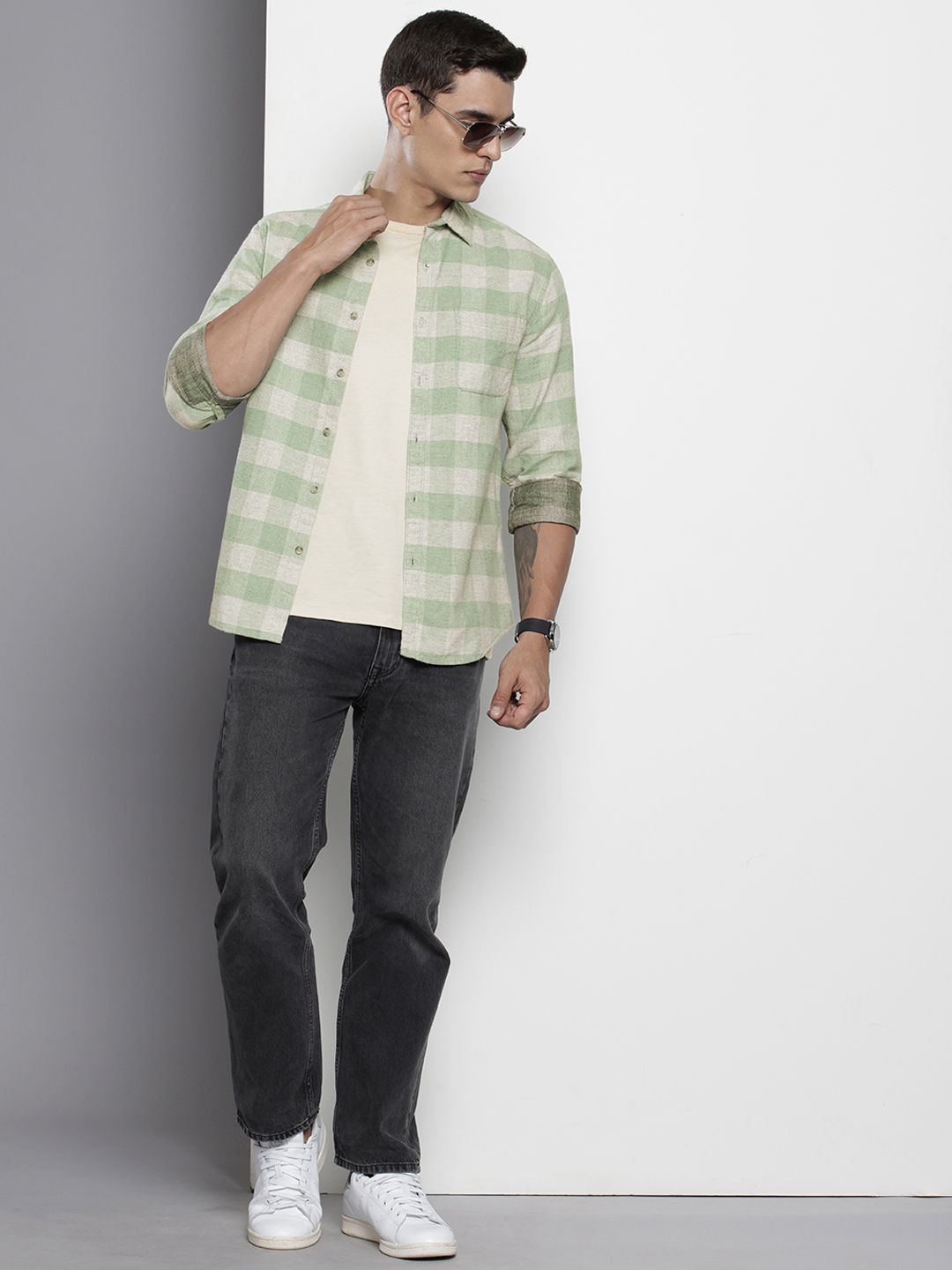 The Indian Garage Co Pure Cotton Slim Fit Buffalo Checks Casual Shirt