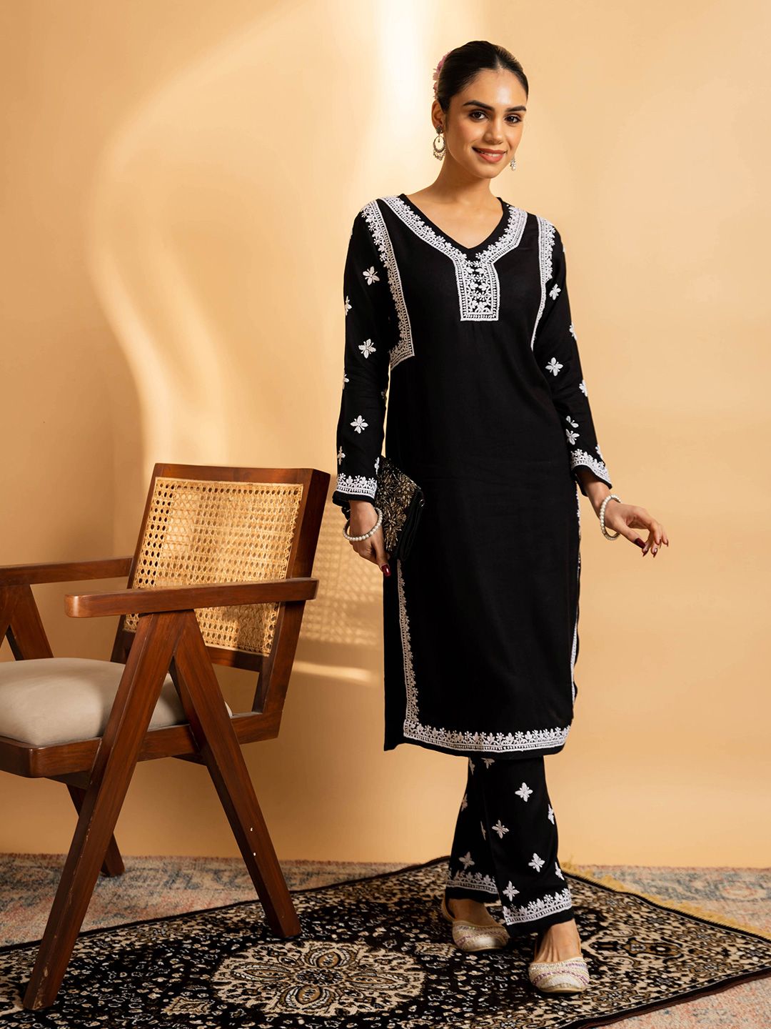 HOUSE OF KARI Floral Embroidered Chikankari Straight Kurta With Trouser