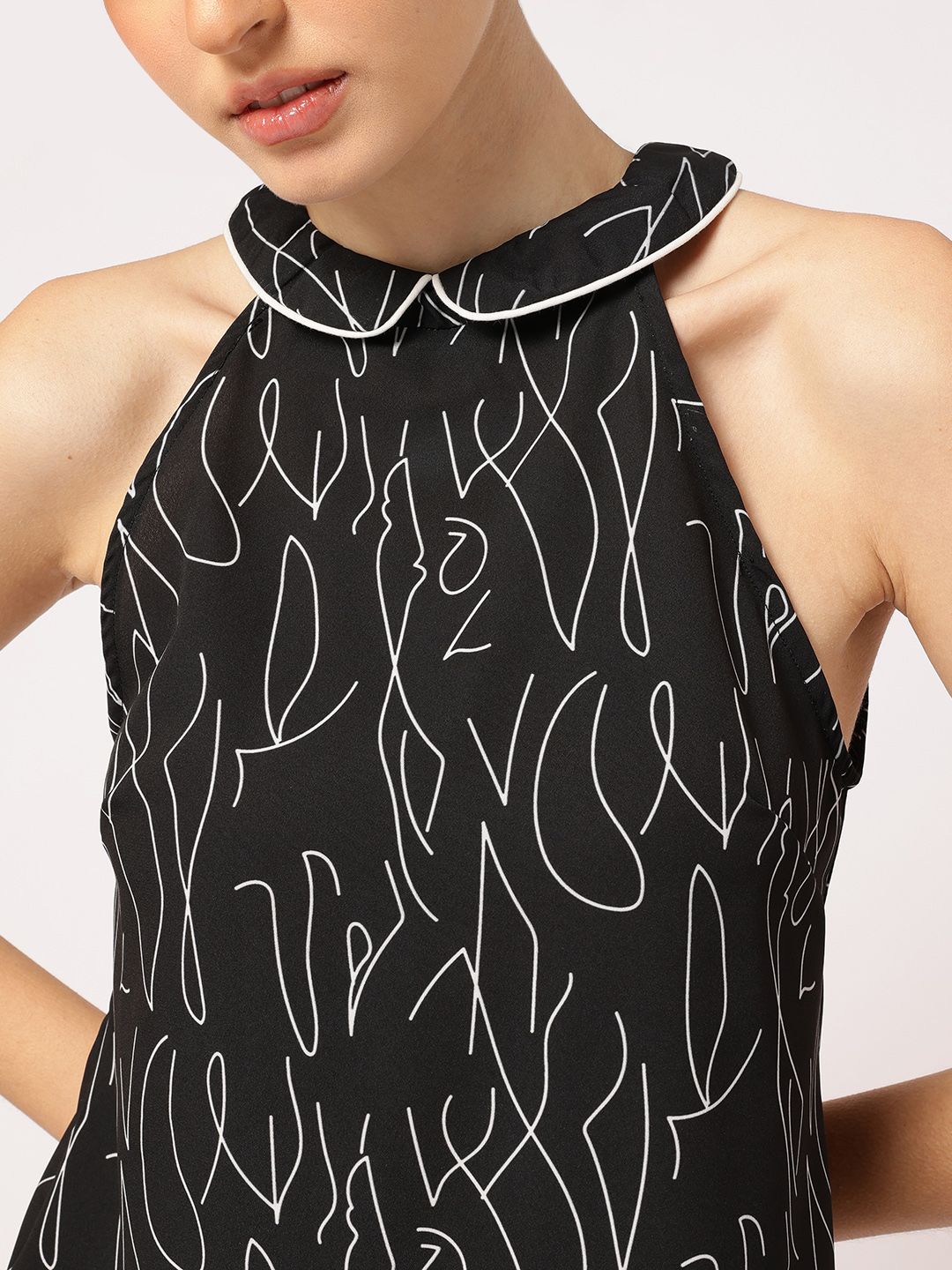 DressBerry Charming Charisma Printed Peter-Pan Collar Sheath Dress