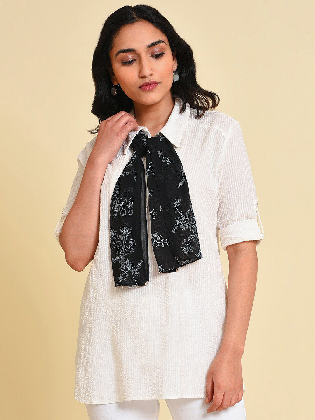 W Roll-Up Sleeves Cotton Shirt Style Top With Detachable Scarf