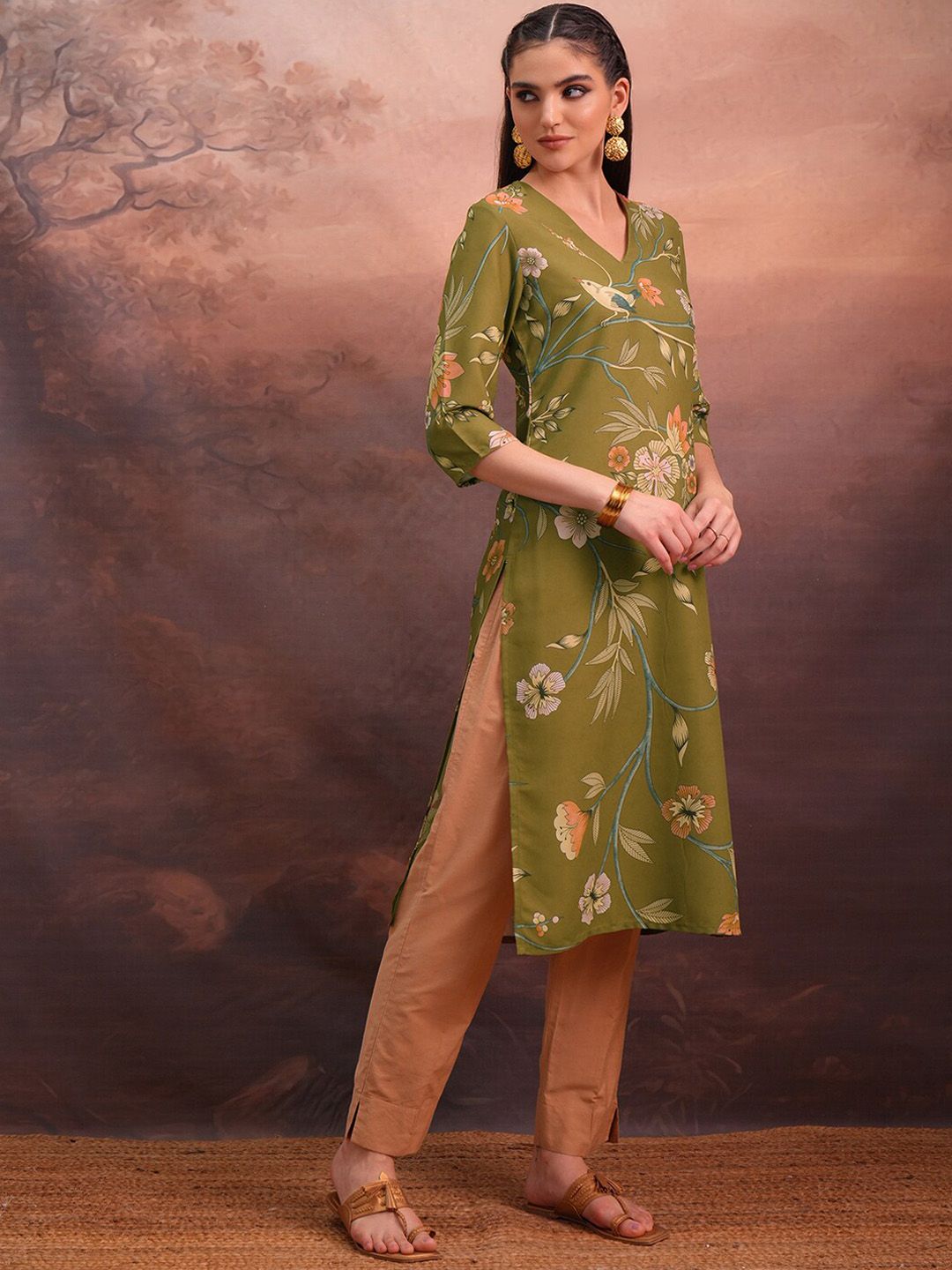Vishudh Olive Floral Printed Straight Kurta
