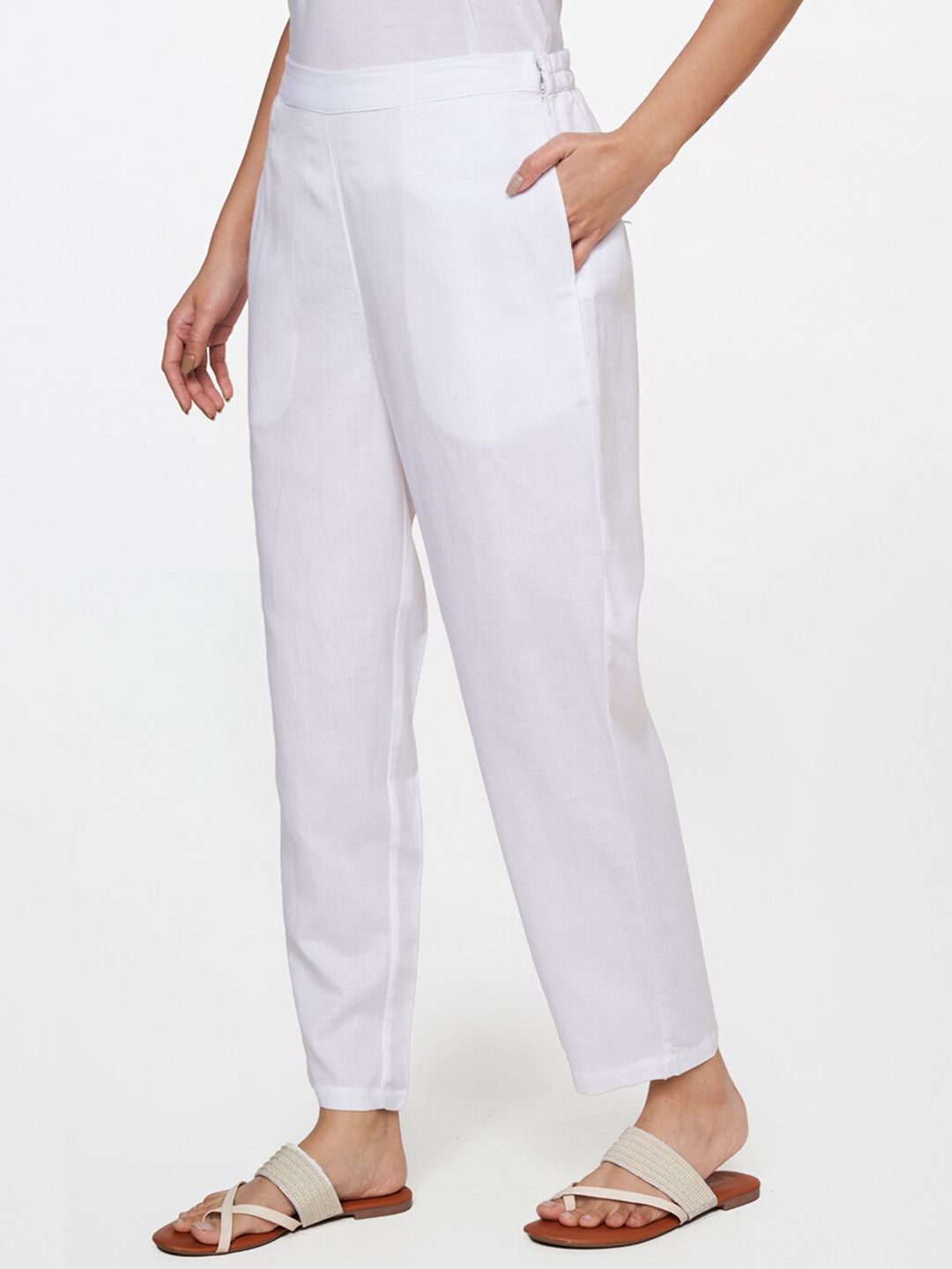 Global Desi Women White Solid Straight Fit Trouser