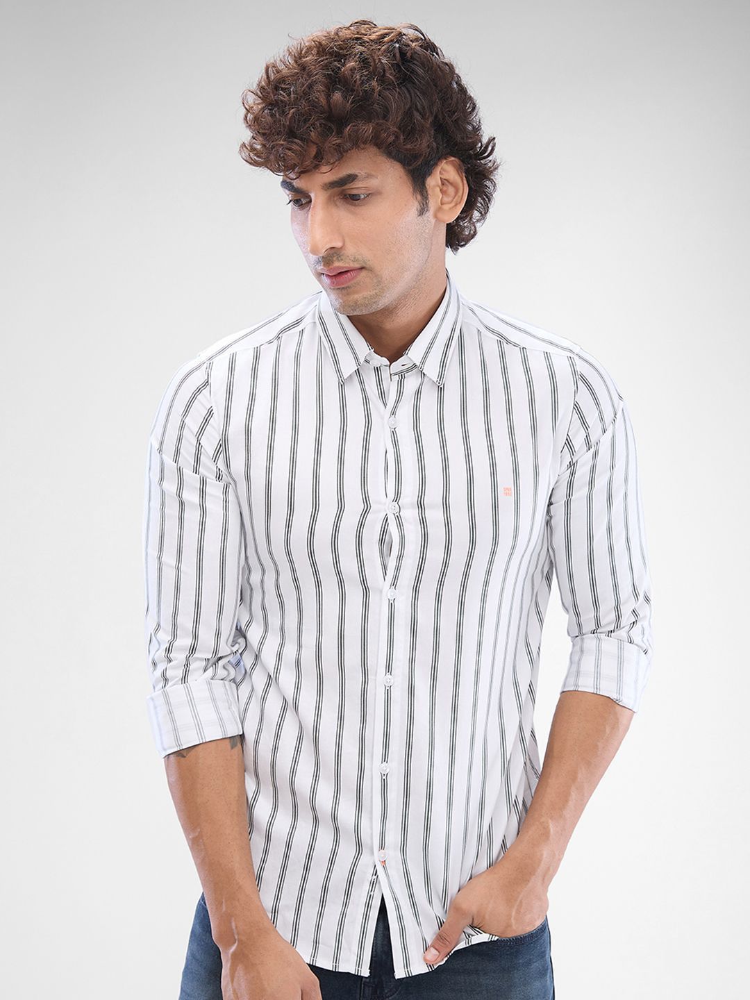 SPYKAR Men Slim Fit Striped Casual Shirt