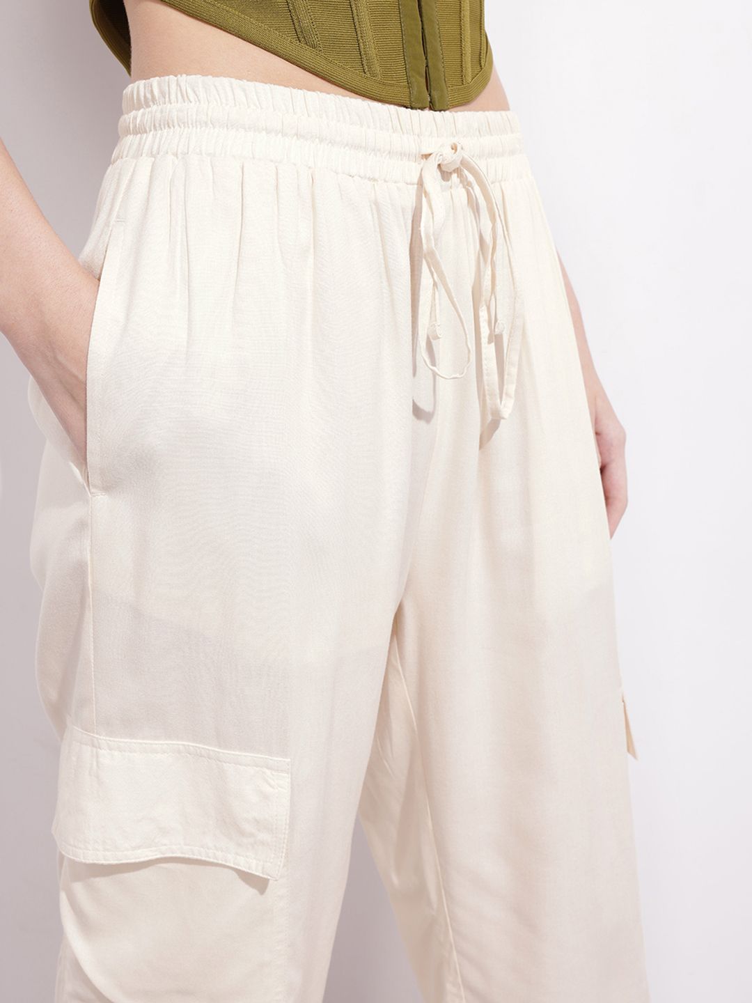 DressBerry Women Bougie-Beige Off-Duty Cargo Joggers