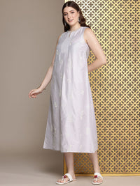 House of Pataudi Floral Embroidered Jashn Ethnic Dress