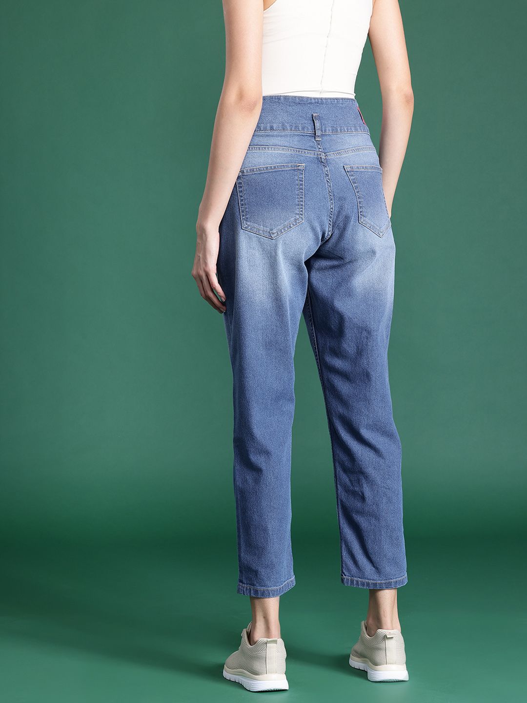 DressBerry Women Boyfriend Fit High-Rise Light Fade Stretchable Jeans