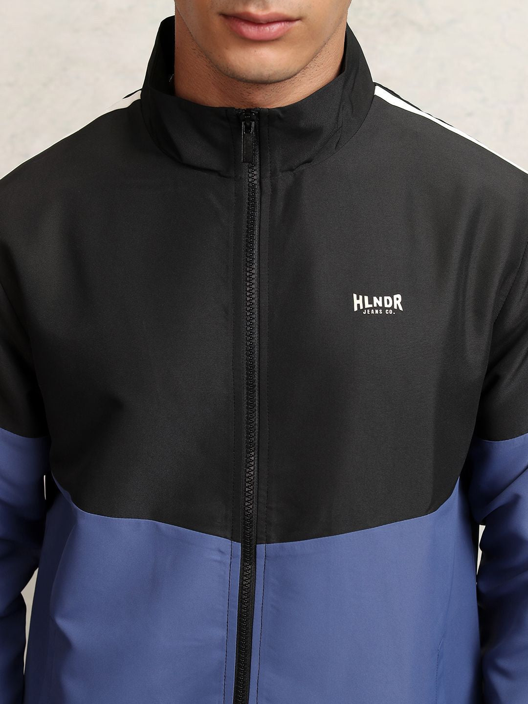 HIGHLANDER Men Colourblocked Crop Bomber with Embroidered Jacket