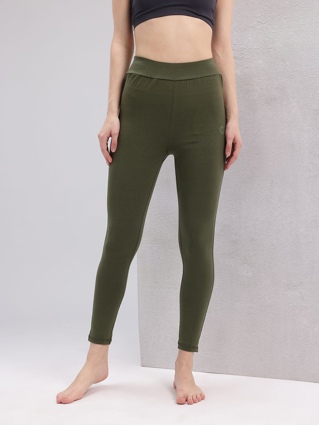 HRX by Hrithik Roshan Women Mid-Rise Cropped Skinny Fit Yoga Tights