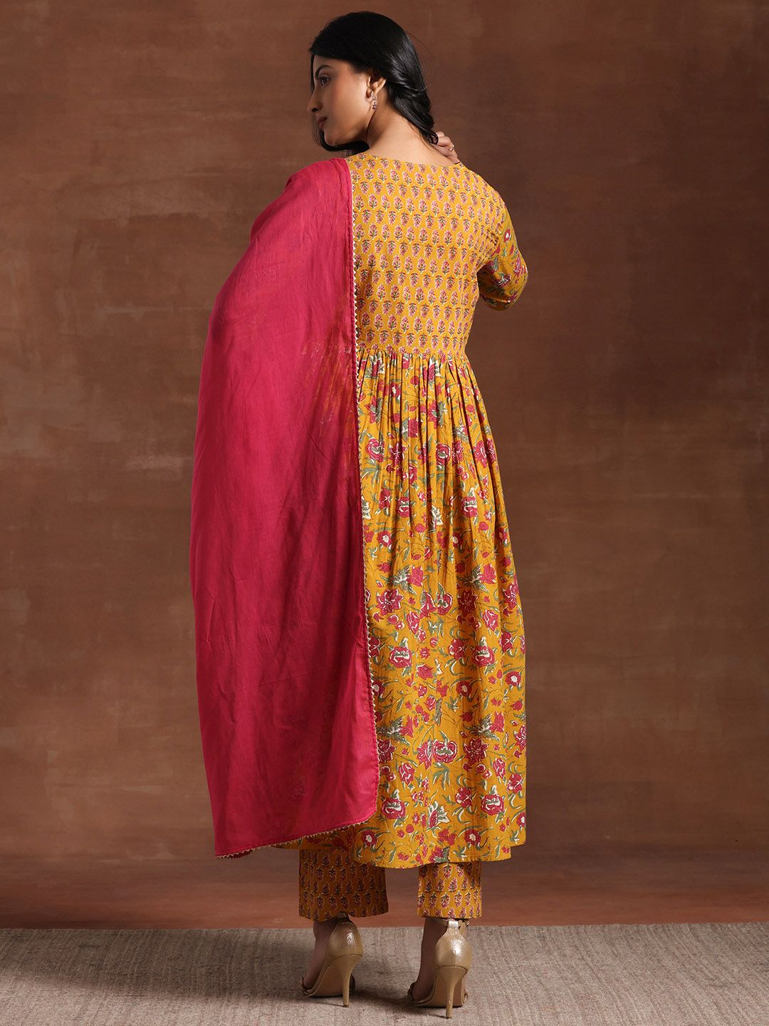 Libas Floral Printed Round Neck Three-Quarter Sleeves Pure Cotton Kurta Set