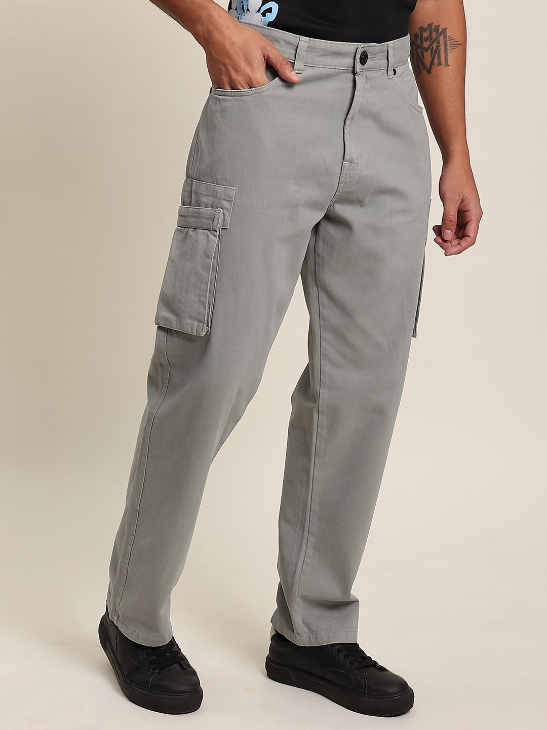 Bene Kleed Men Straight Fit Pure Cotton Cargos Trousers