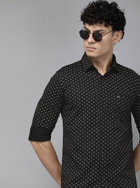 SPYKAR Slim Fit Geometric Printed Pure Cotton Casual Shirt