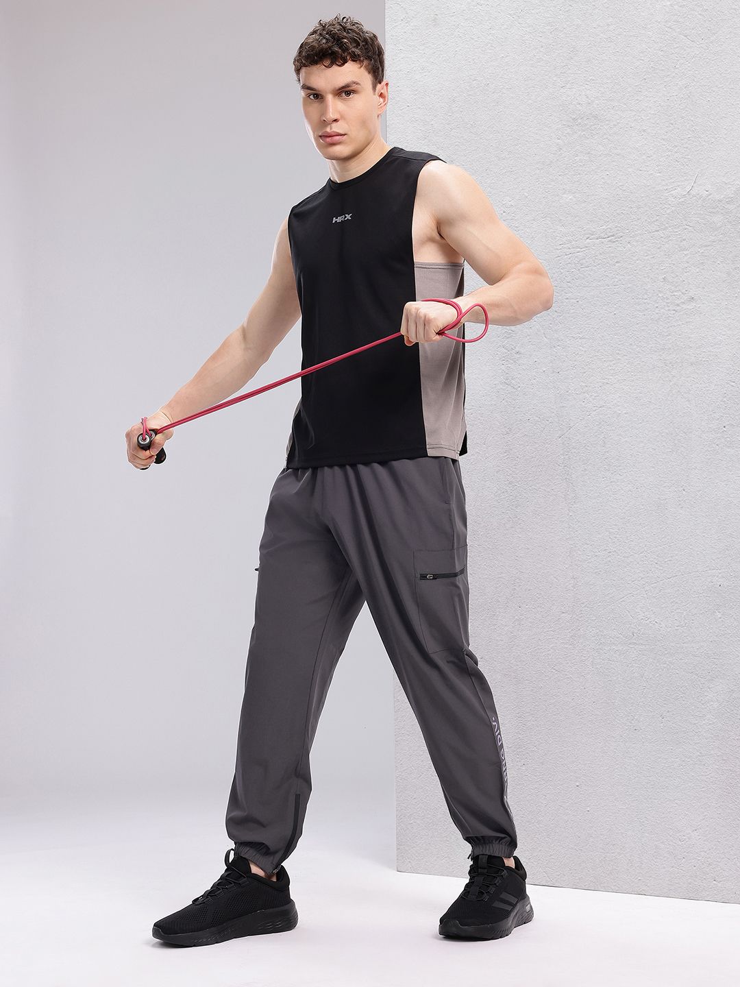 HRX by Hrithik Roshan Men Brand Logo Print Mid-Rise Rapid-Dry Training Cargo-Style Joggers