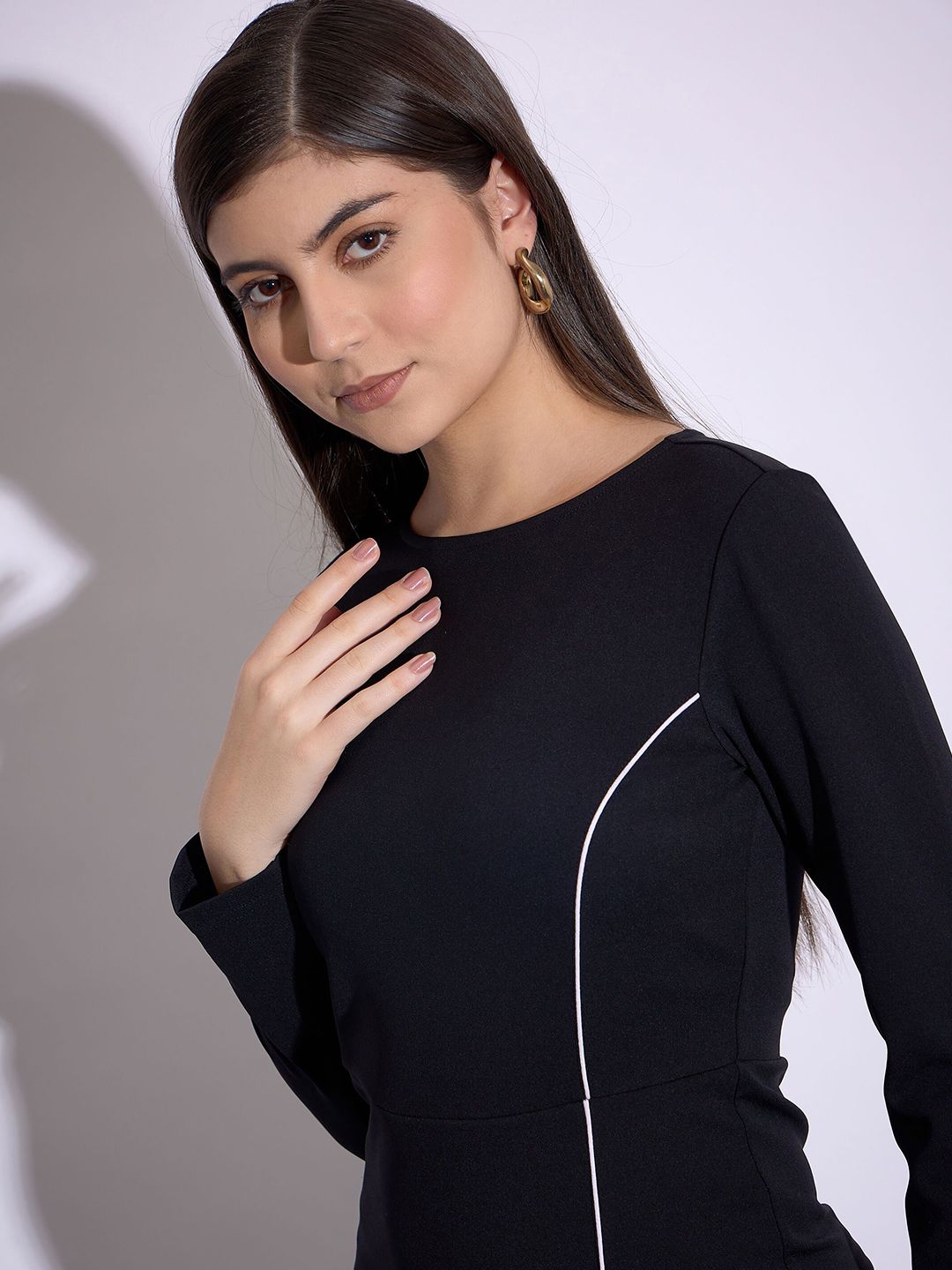 SASSAFRAS worklyf Round Neck Long Sleeves Bodycon Dress