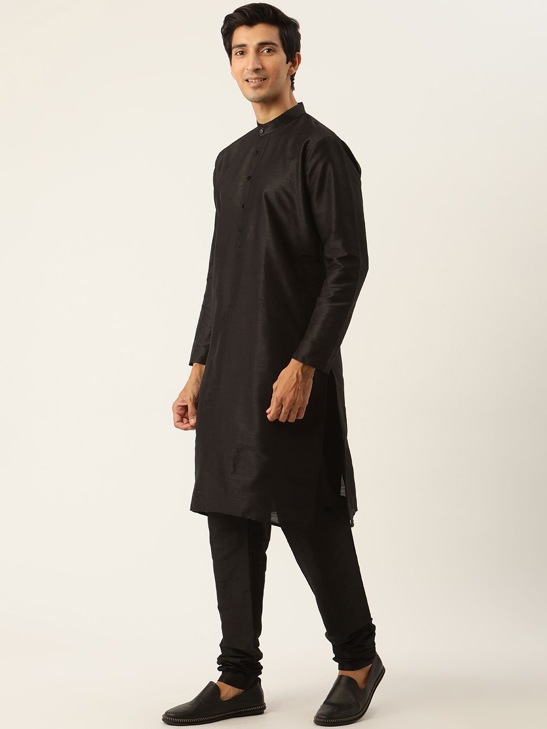 SOJANYA Kurta Hitam Lelaki dengan Jaket Churidar & Nehru