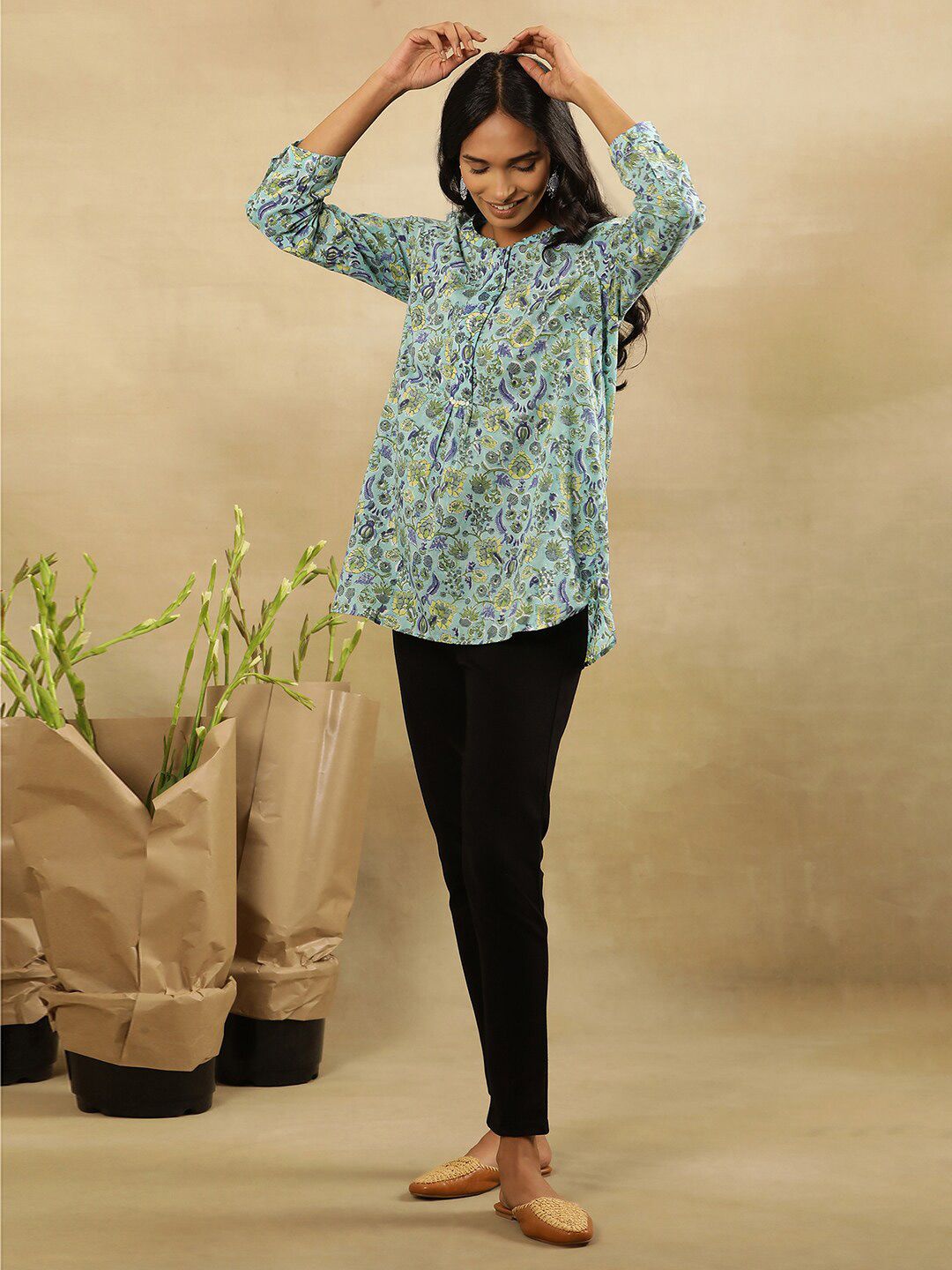 W Round Neck Floral Printed Cotton Top