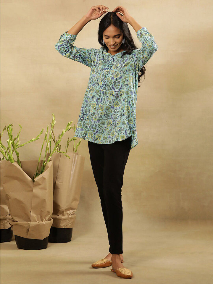 W Round Neck Floral Printed Cotton Top