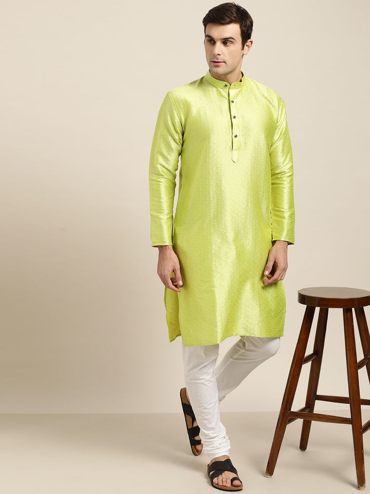 SOJANYA Men Green Woven Design Straight Kurta