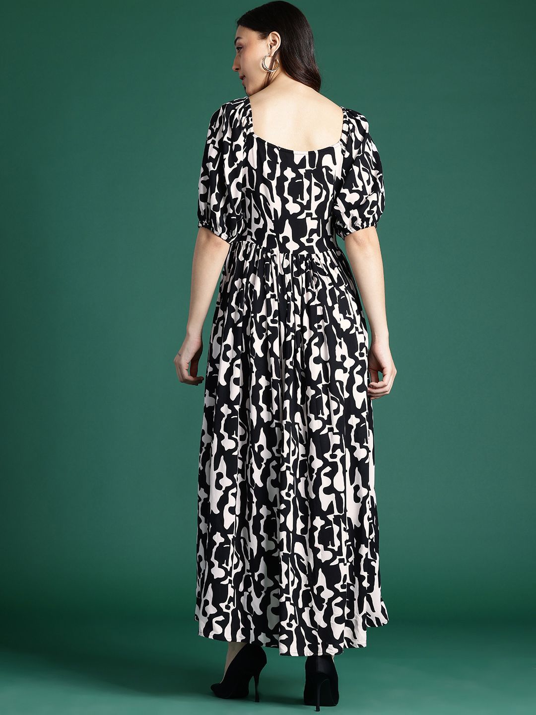 DressBerry Printed Fit & Flare Monochrome Maxi Dress