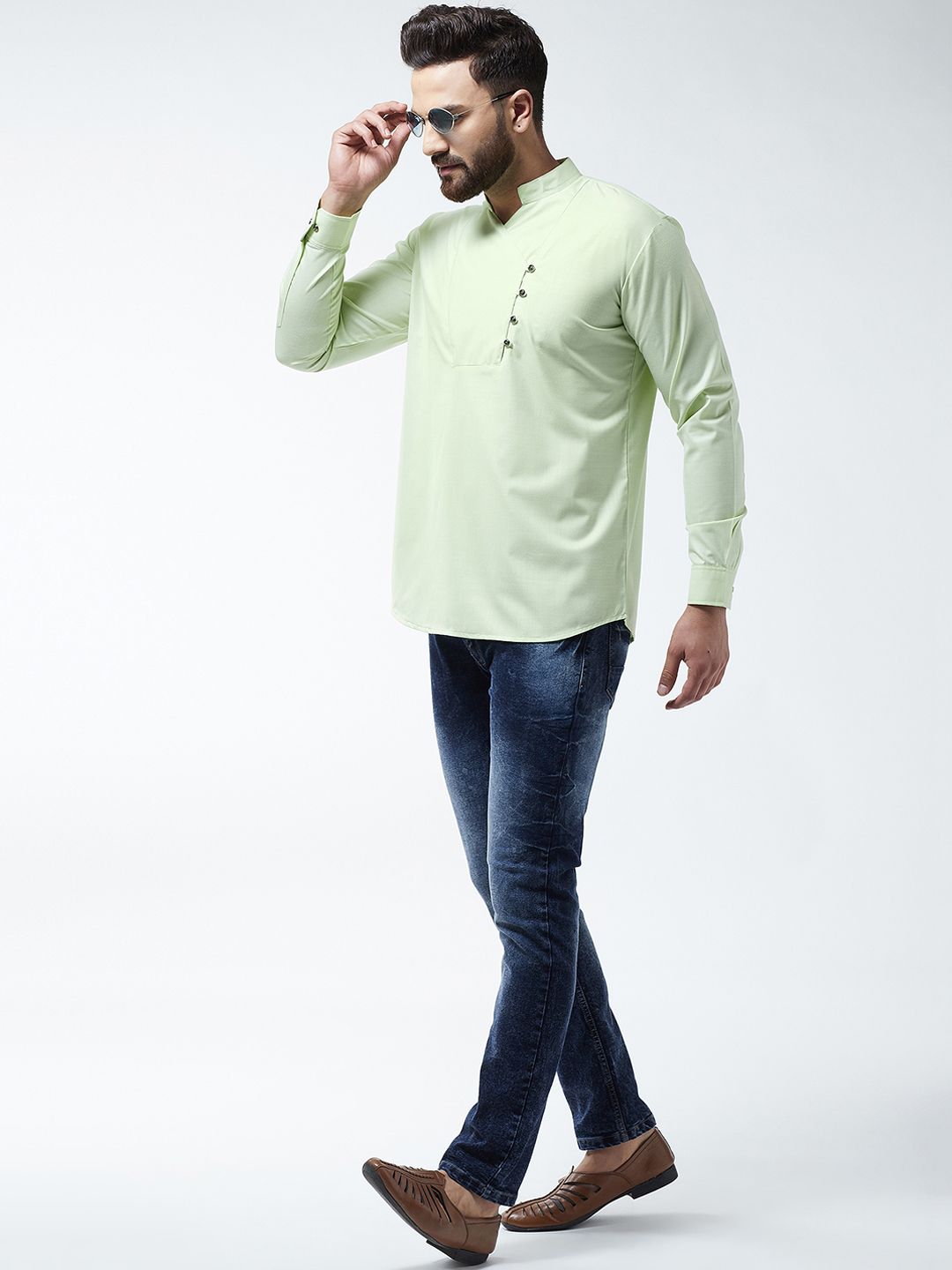 SOJANYA Men Green Solid Straight Kurta