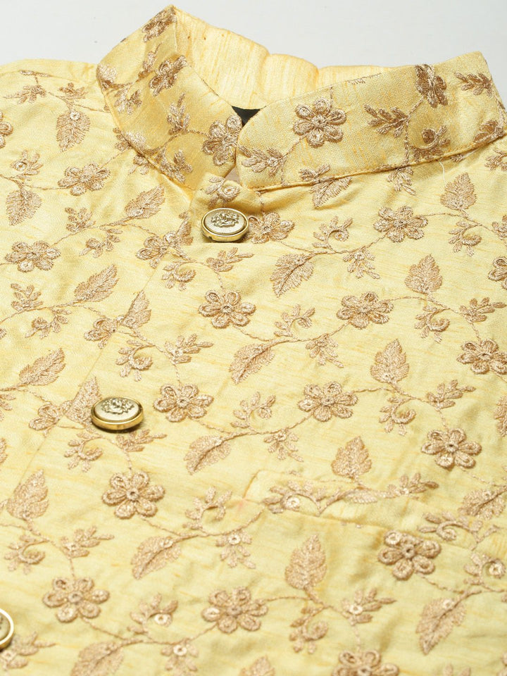 SOJANYA Men Green Striped Kurta with Churidar & Nehru Jacket
