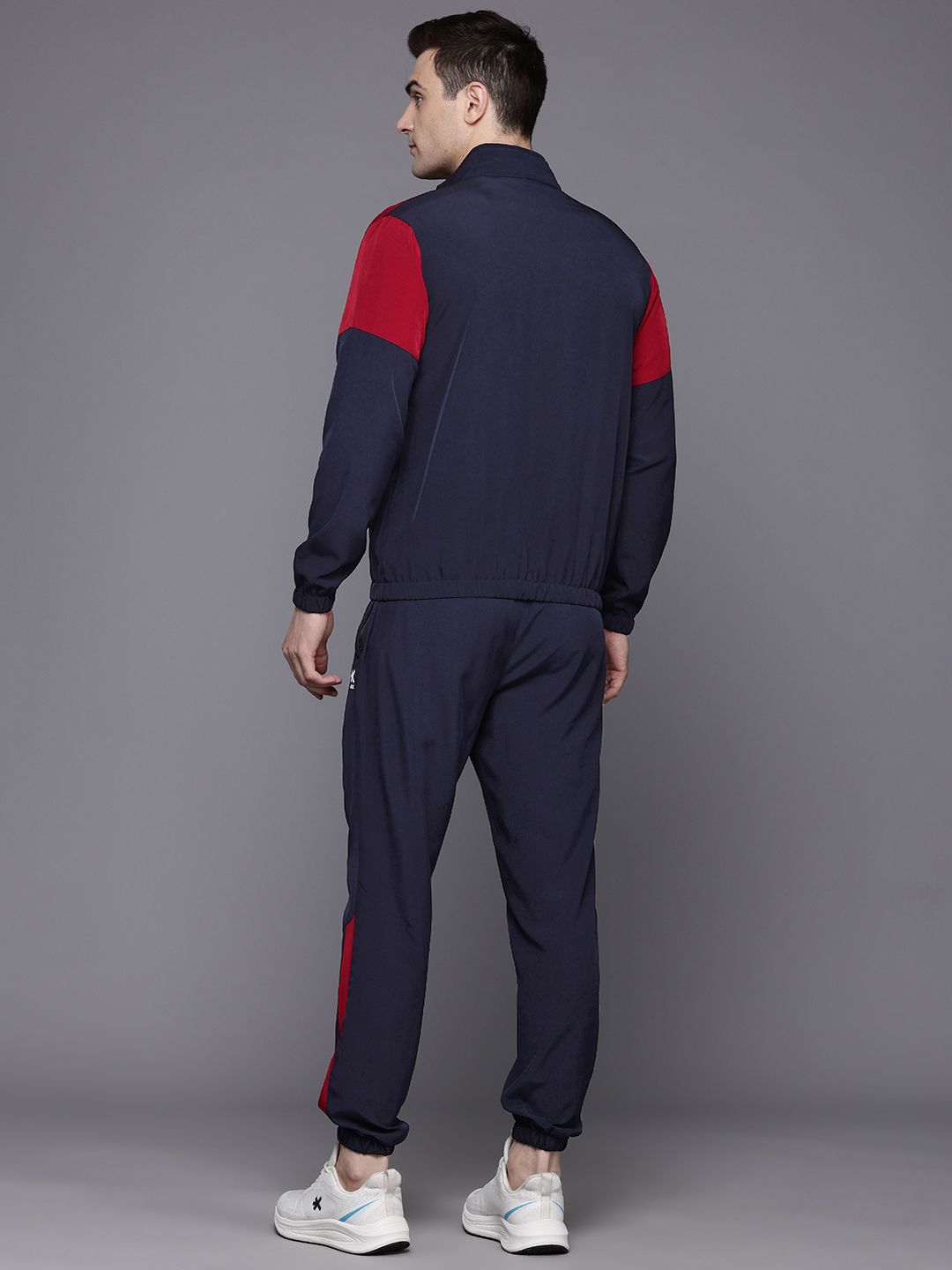 HRX oleh Hrithik Roshan Men Colourblocked Rapid-Dry Running Track Suit