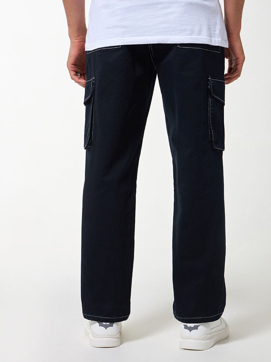 Bewakoof Men Baggy Oversized Cargo Pants