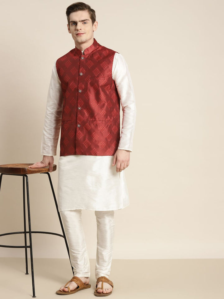 SOJANYA Men Cream-Coloured Kurta with Churidar