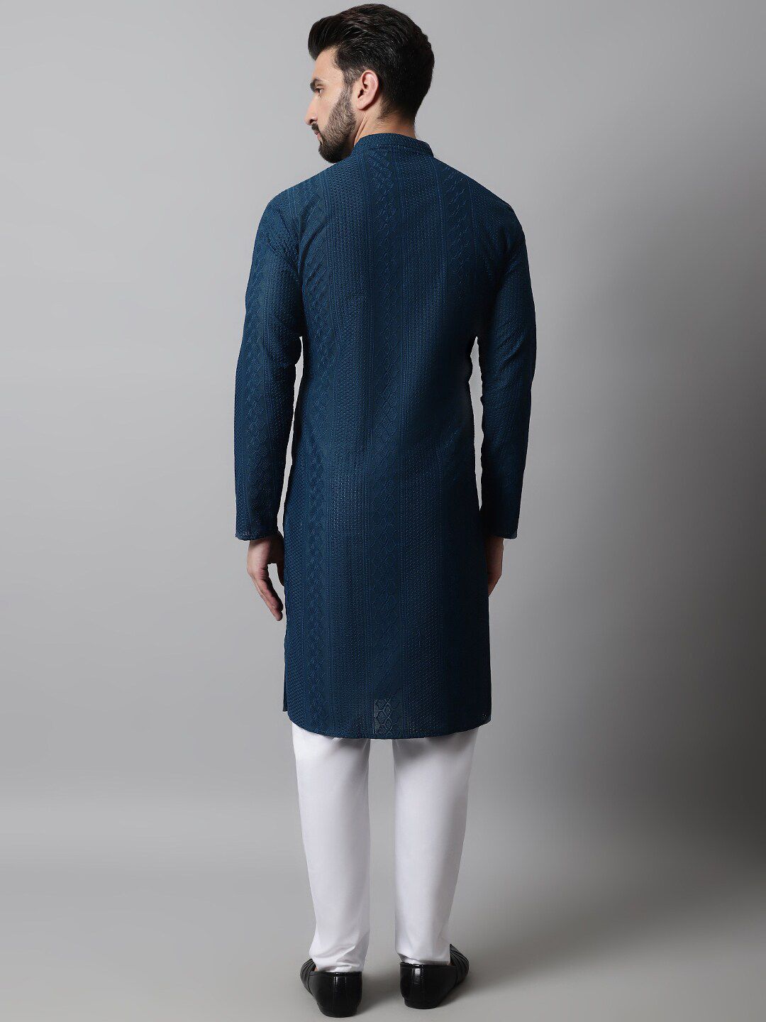 Jompers Mandarin Collar Embroidered Regular Chikankari Pure Cotton Kurta with Churidar
