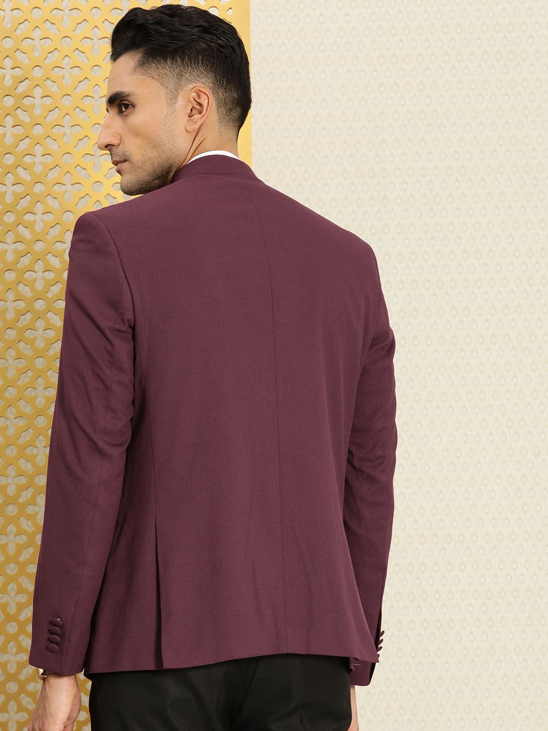 Rumah Patuaudi Mandarin Collar Bandhgala Jashn Blazer