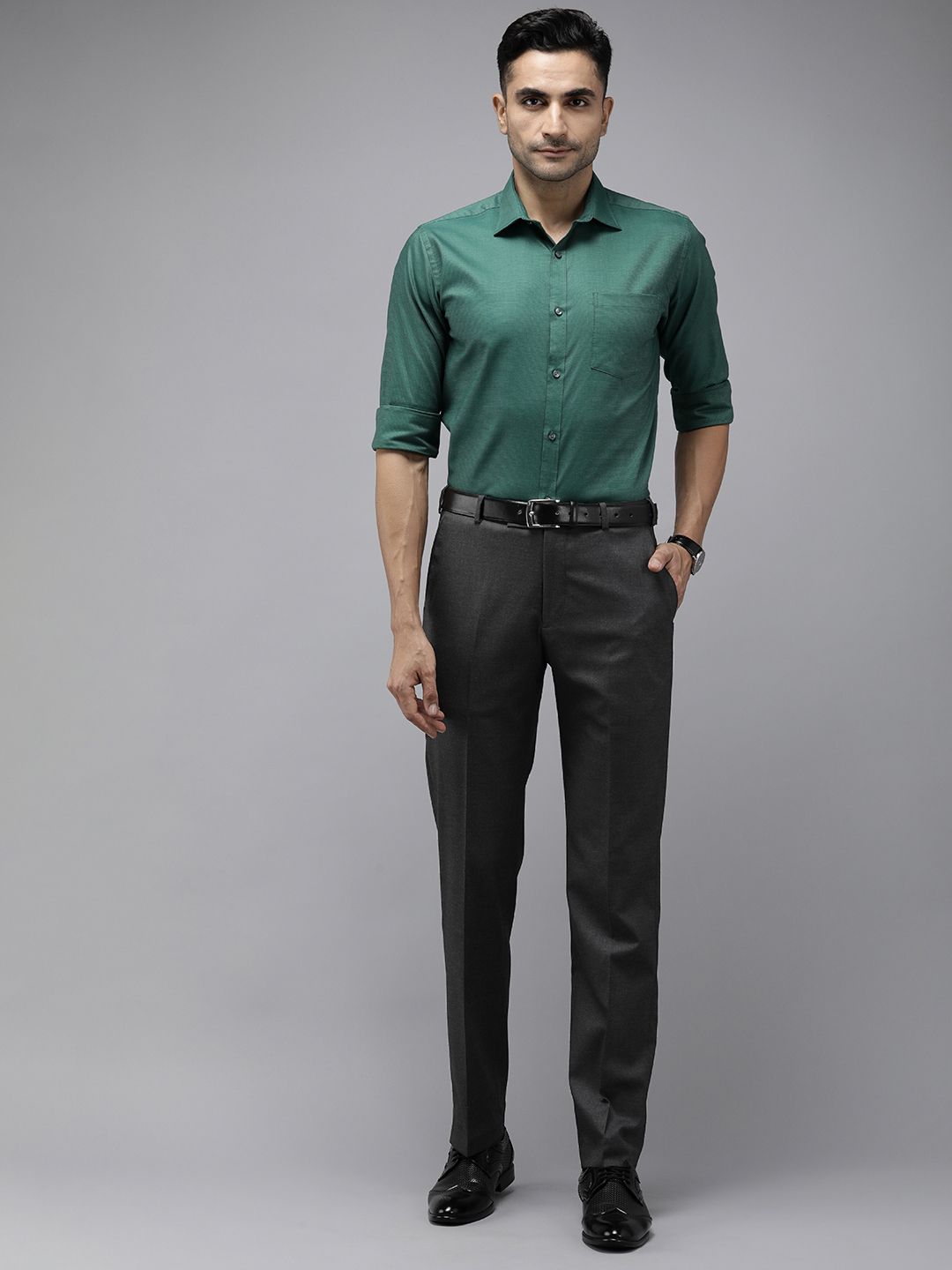 Park Avenue Men Mid-Rise Checked Smart Trousers