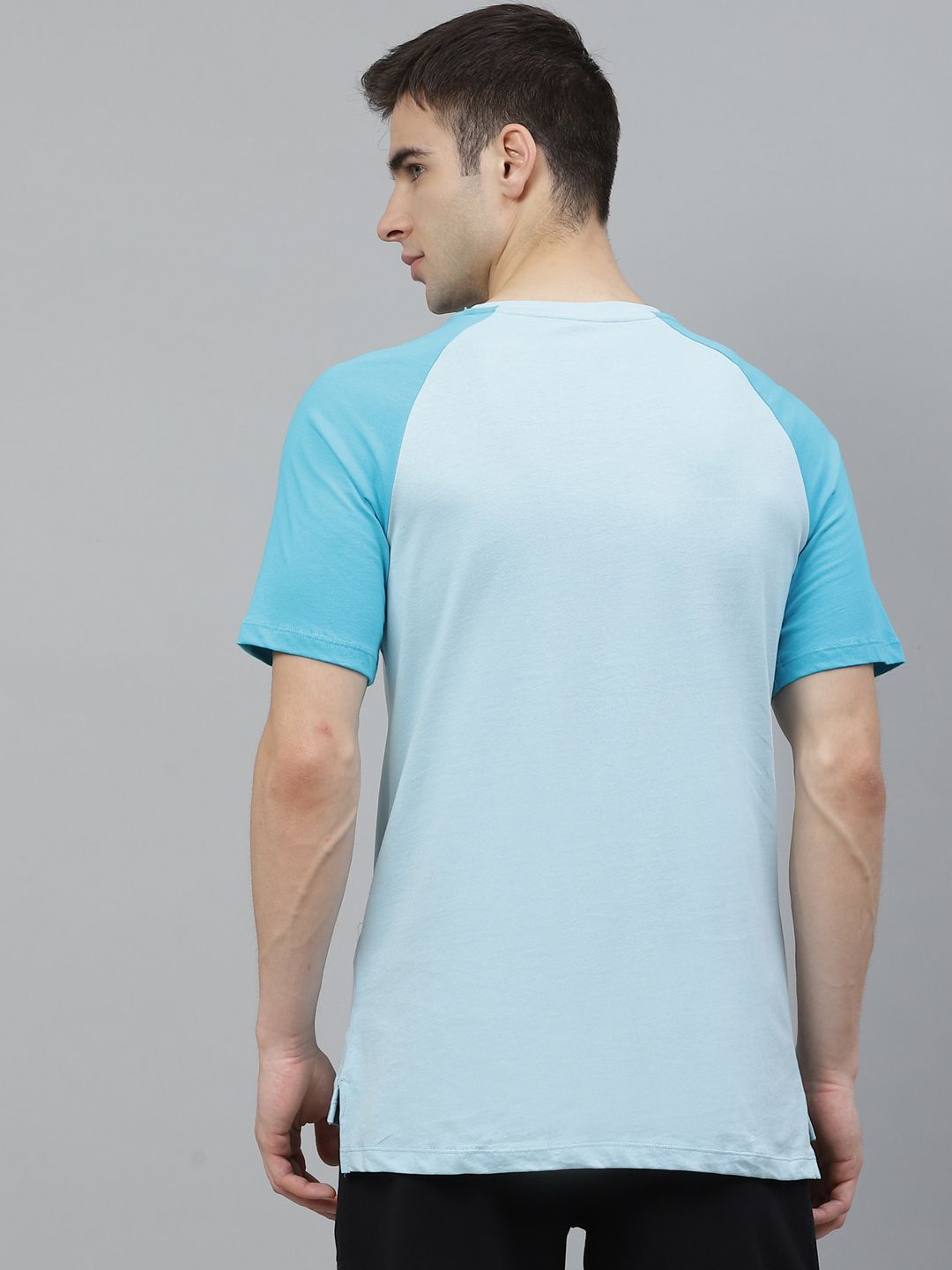 HRX By Hrithik Roshan Men Crystal Blue Cotton Printed Bio-Wash Lifestyle Pure Cotton T-shirt
