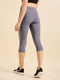 Sweet Dreams Women Regular Fit Mid-Rise Sports Capris