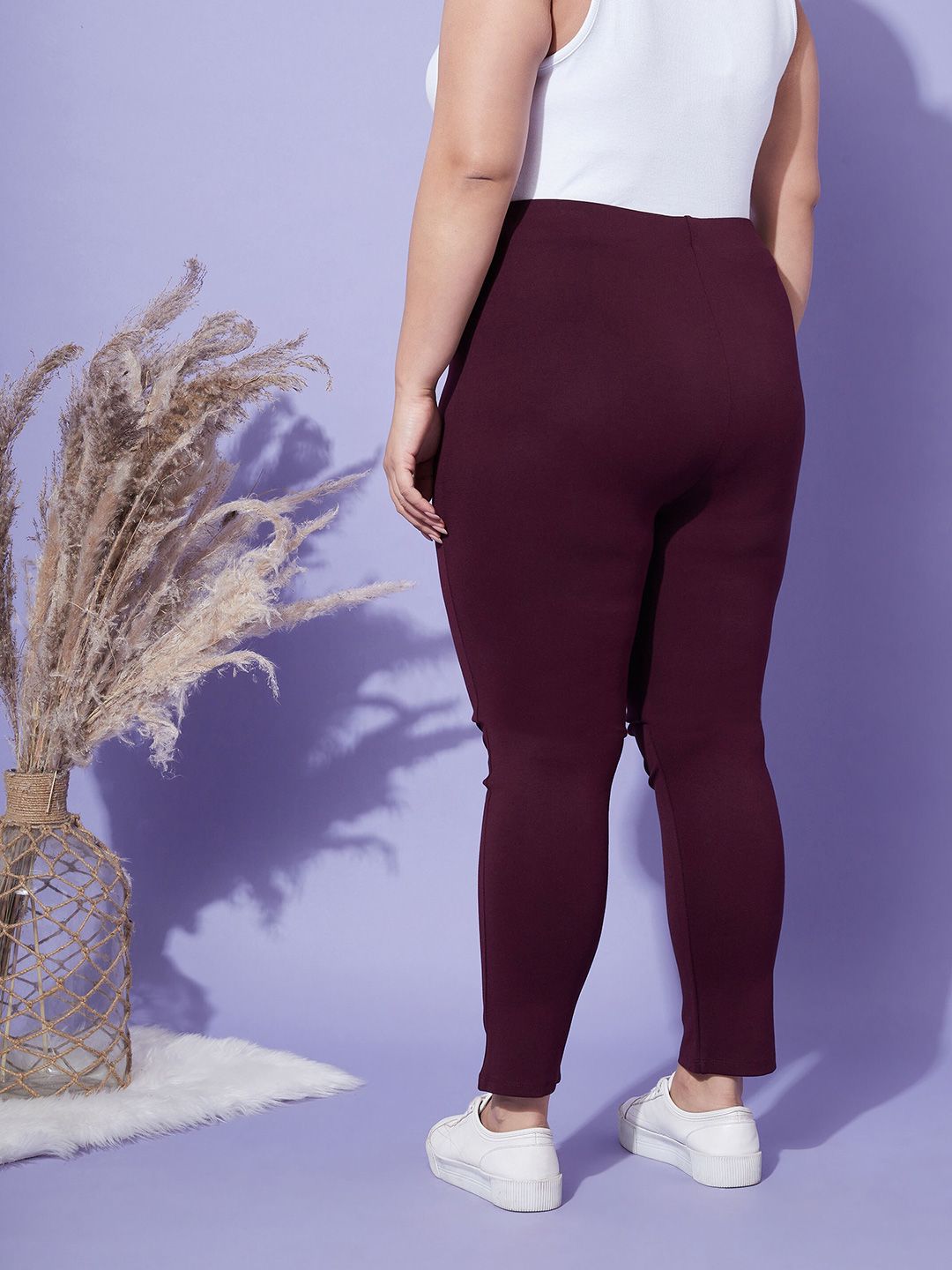 SASSAFRAS Curve Women Plus Size Mid-Rise Slim Fit Jeggings