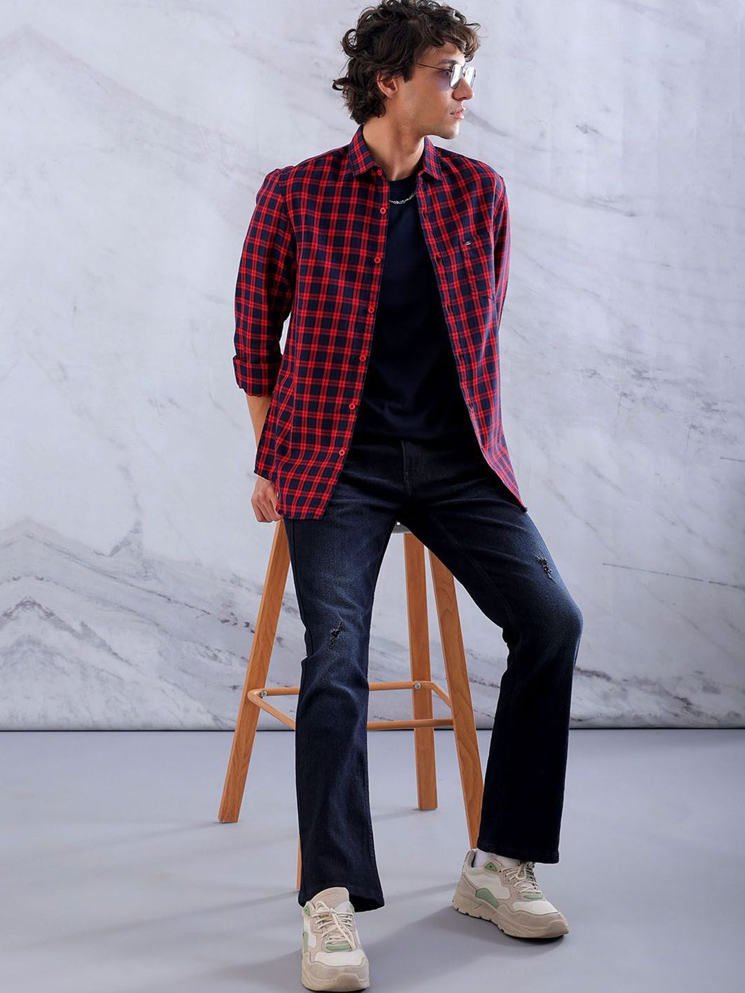 The Indian Garage Co Men Checked Slim Fit Opaque Casual Shirt