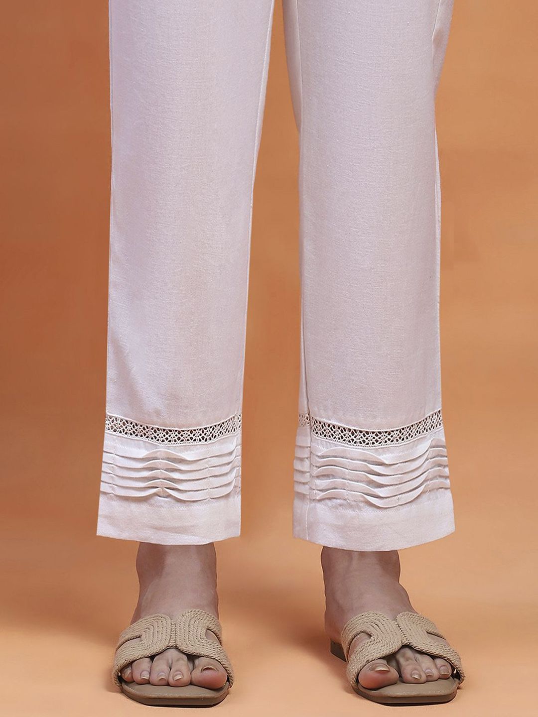 House of Chikankari Women White Cotton Solid Seluar