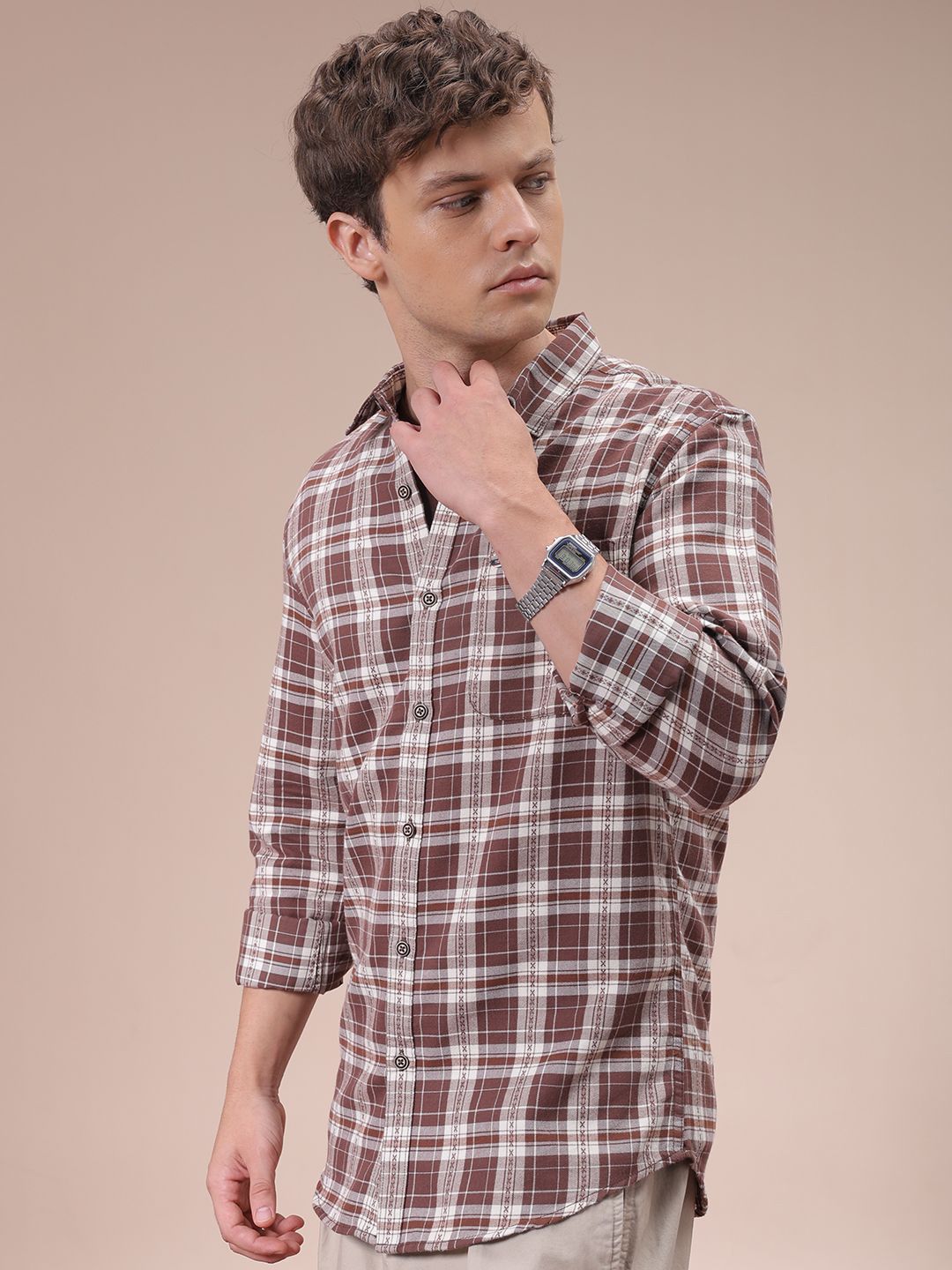 The Indian Garage Co Men Cutaway Collar Checked Cotton Slim Fit Casual Shirt