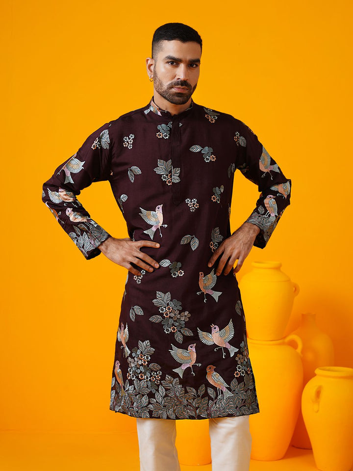 SOJANYA LUXE Floral Embroidered Mandarin Collar Sequinned Straight Kurta With Trouser