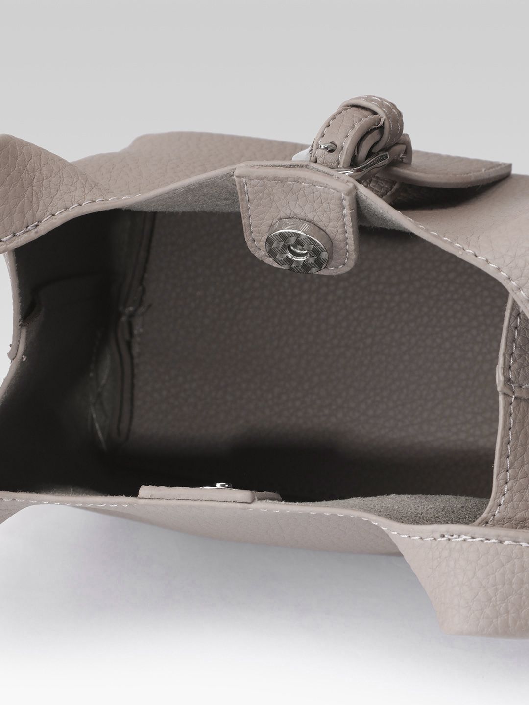 DressBerry Textured Bucket Handheld Bag with Pouch