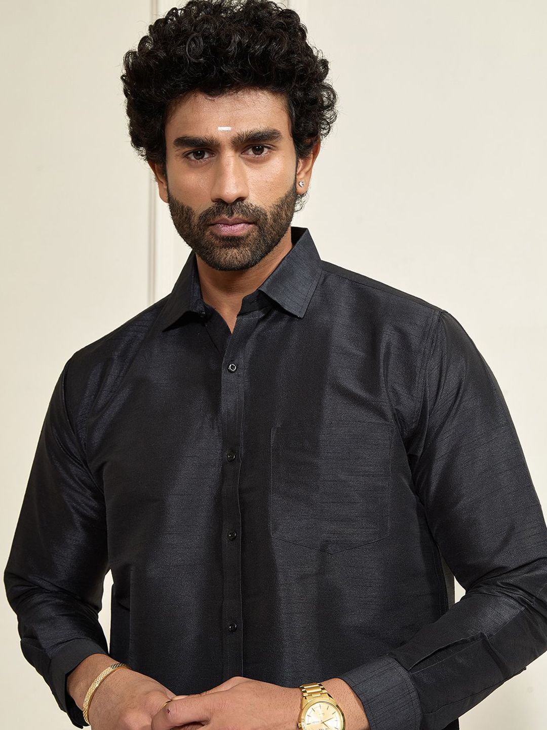 VASTRAMAY Shirt Collar Long Roll-Up Sleeves Shirt With Veshti